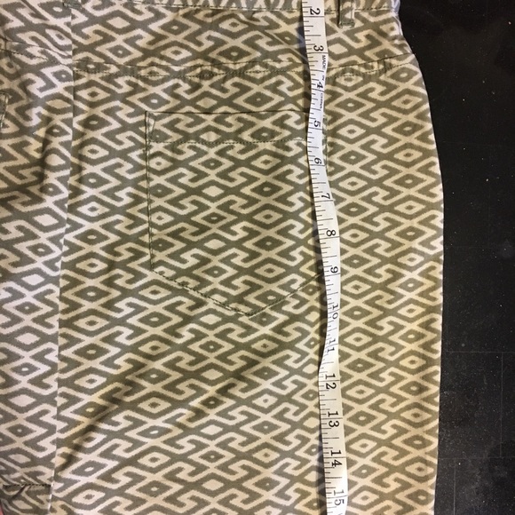 Gap women’s skirt - Picture 3 of 4